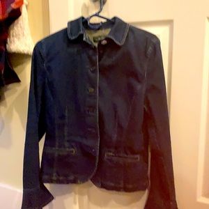 Ladies jean jacket . Flounce sleeves . Feminine denim